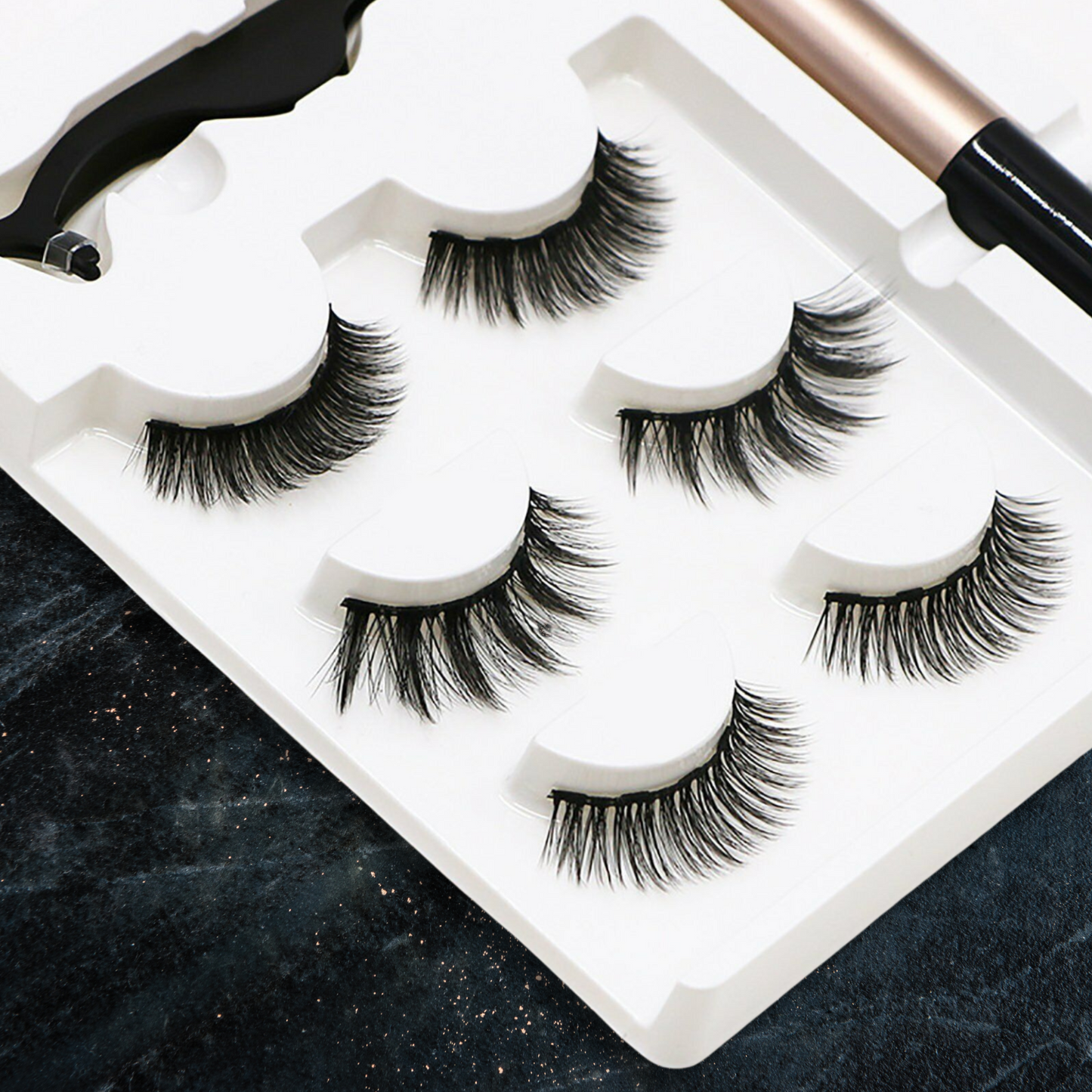 Magnetic Eyelashes & Eyeliner